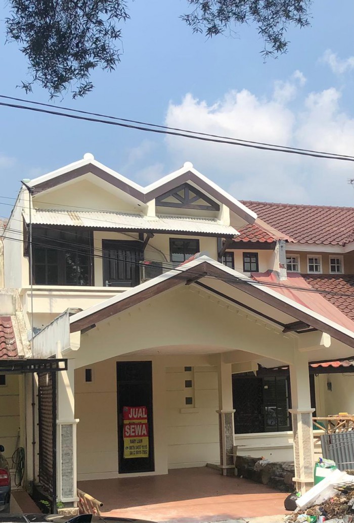 Rumah Dijual di Cluster Taman Beverly Lippo Cikarang